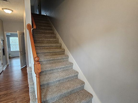 5th image of 2548 New Holland Cir