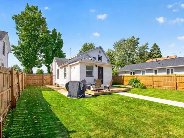 514 N Prairie St, Lake City, MN 55041