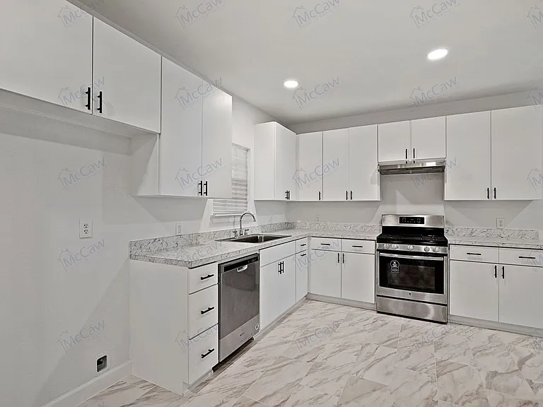 4612 Capitol Ave — Photo 7