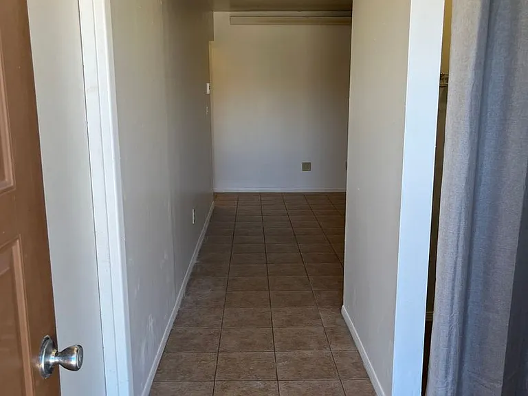 3028 N Corrine Dr — Photo 16