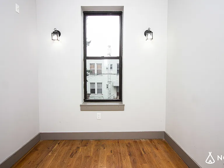1873 Menahan St #2B — Photo 10