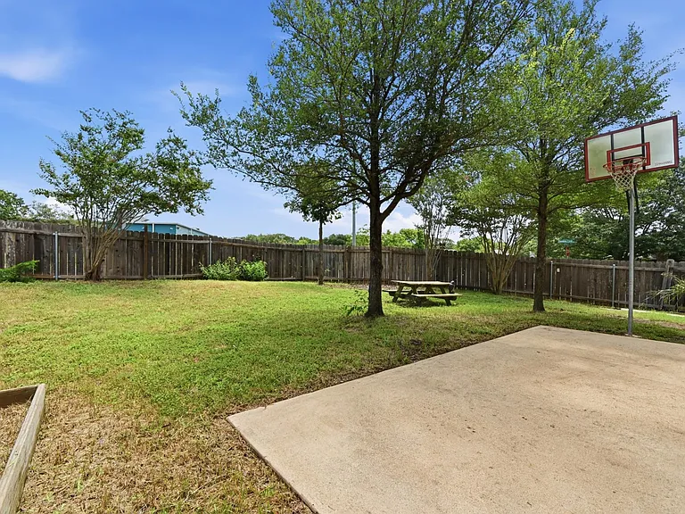 2700 Cradle Rock Trl — Photo 25