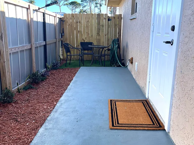 5753 SE Mercedes Ave — Photo 17