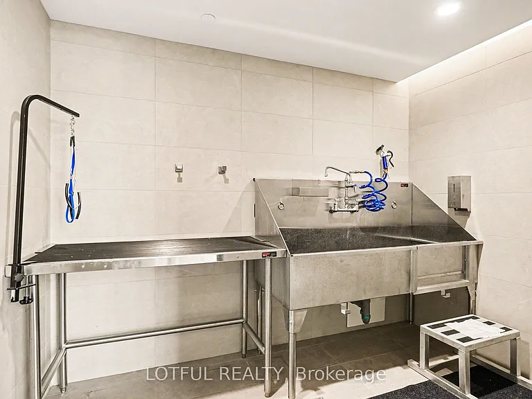 1415 Dundas St E #510 — Photo 18