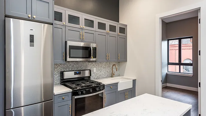 Rented by Nooklyn NYC LLC | media 41