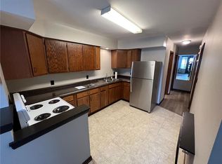822 Aldine St #1, Saint Paul, MN 55104