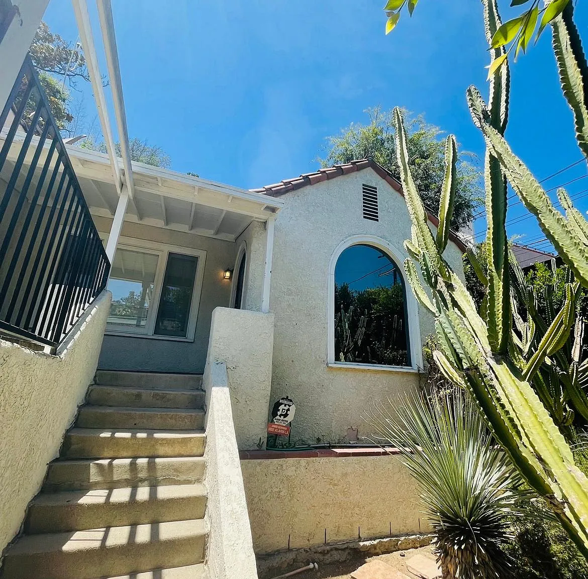 2 bed, 1098 sqft, $5,850 — Photo 3