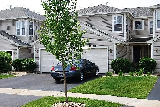 16540 S Nottingham Ct