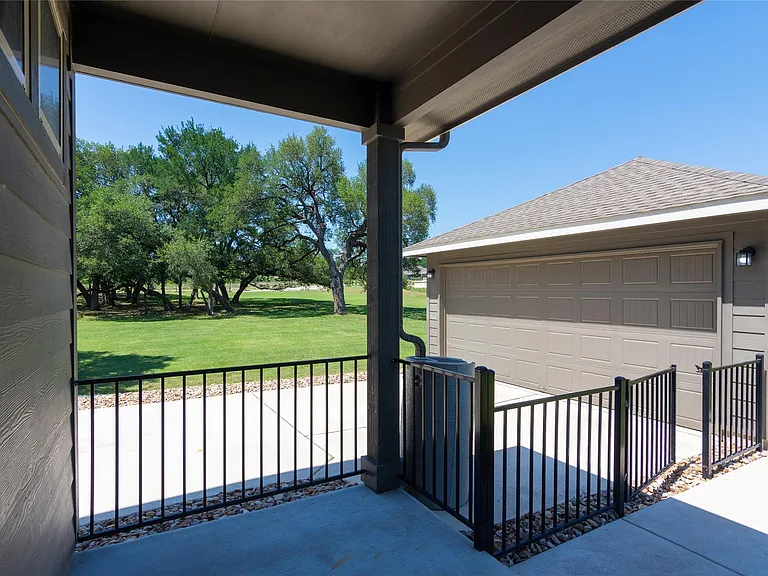1732 Lakota Ln — Photo 32