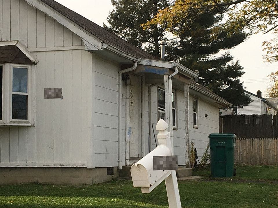2nd image of 160 Orchard Ave
