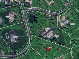 7 Hollow Ridge Rd, Armonk, NY 10504