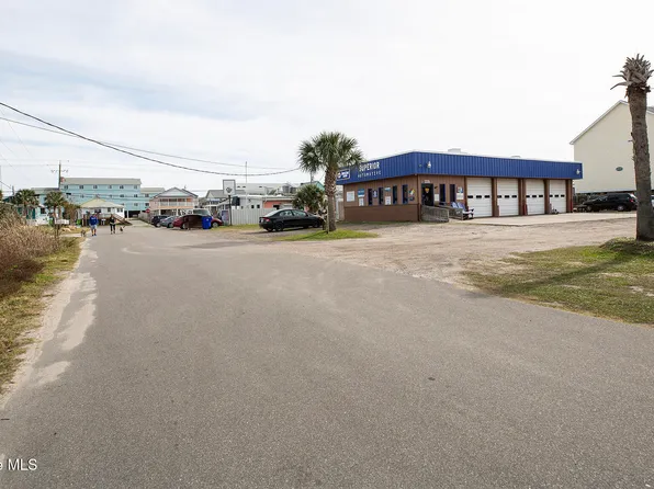 109 Sumter Avenue, Carolina Beach, NC 28428