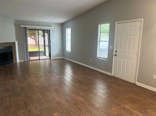 10101 Lake Oak Cir, Tampa, FL 33624