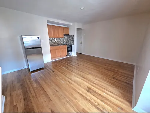 19536 Sagamore Ave #2 Photo 1