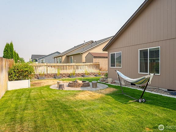 4th image of 811 7th Avenue NE