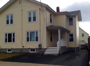 20 Herbert St, Melrose, MA 02176