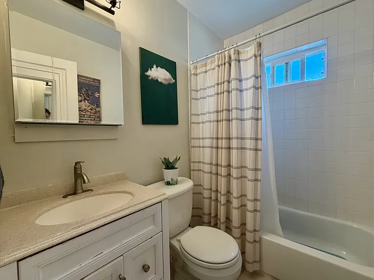Main floor bath