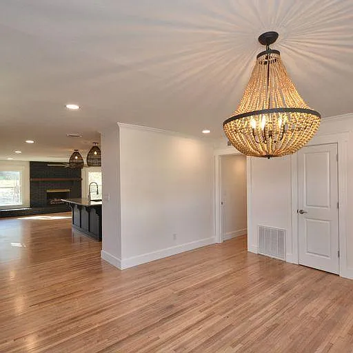 109 Edgemont Dr — Photo 9