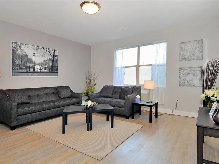 6400 Jefferson St #306 — Photo 5