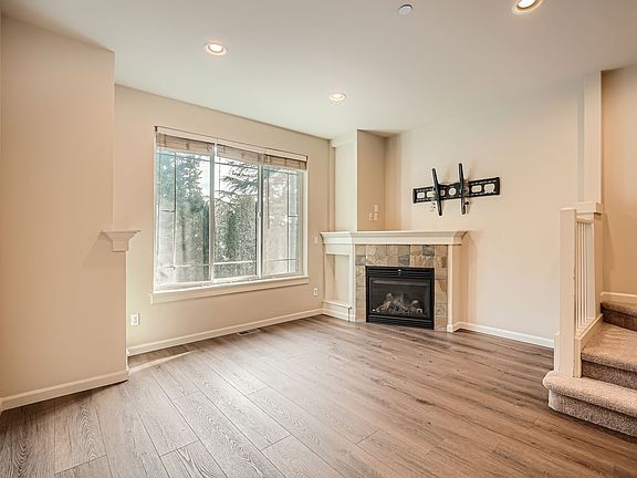 4th image of 17827 NE 95th Ct