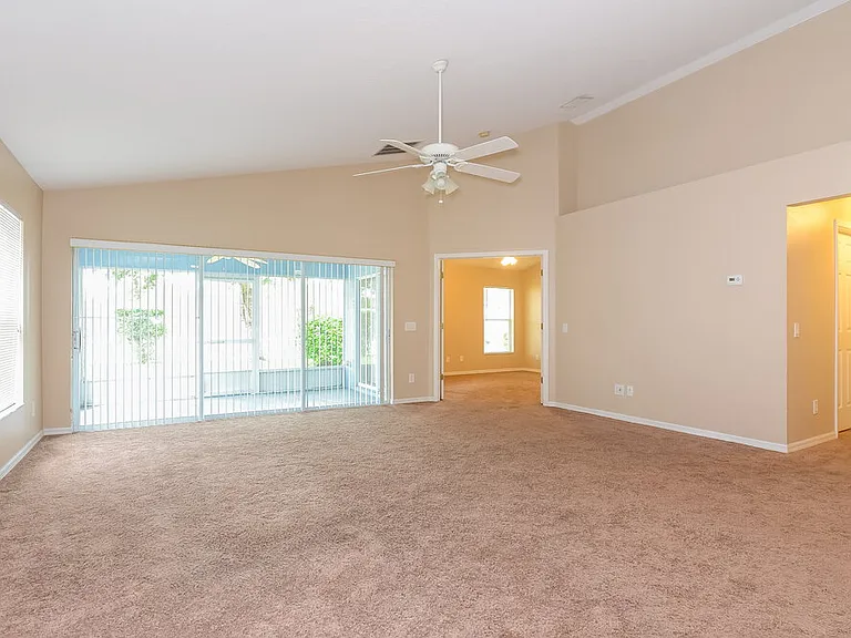 11616 Leda Ln — Photo 3