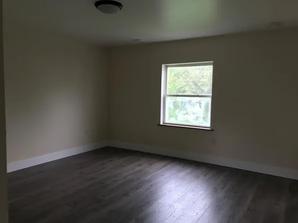 1421 Custer Dr, Erie, PA 16505