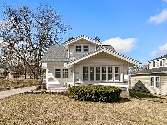 3rd image of 563 South Main Street