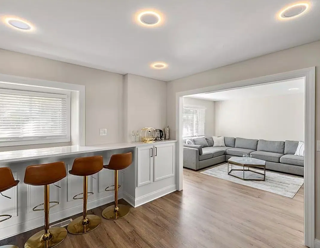 3 bed, 1251 sqft, $6,000 — Photo 4
