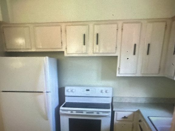 5th image of 33995 Gail Dr #M