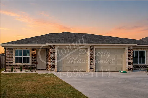 3204 Stonewall Dr #B Photo 1