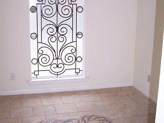 3rd image of 3208 Joselin Ln #A