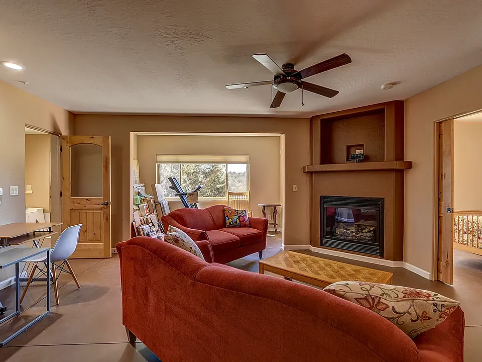 218 Jacob Ln