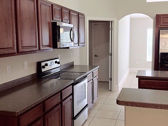 5th image of 3867 N Caledonia Dr