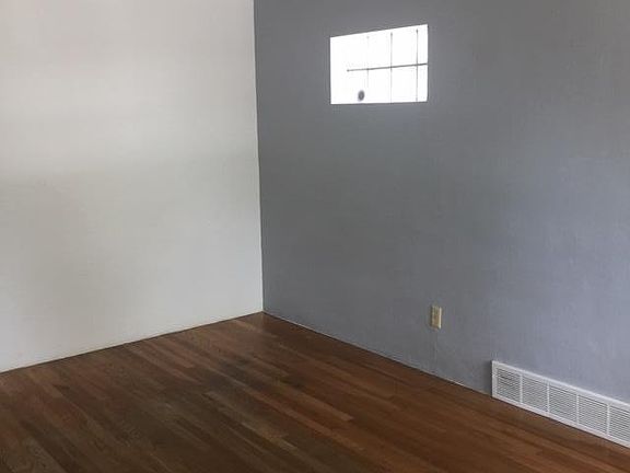 5th image of 9519 Longwood Ave