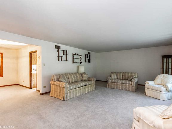 3rd image of 16461 Leslie Ann Dr