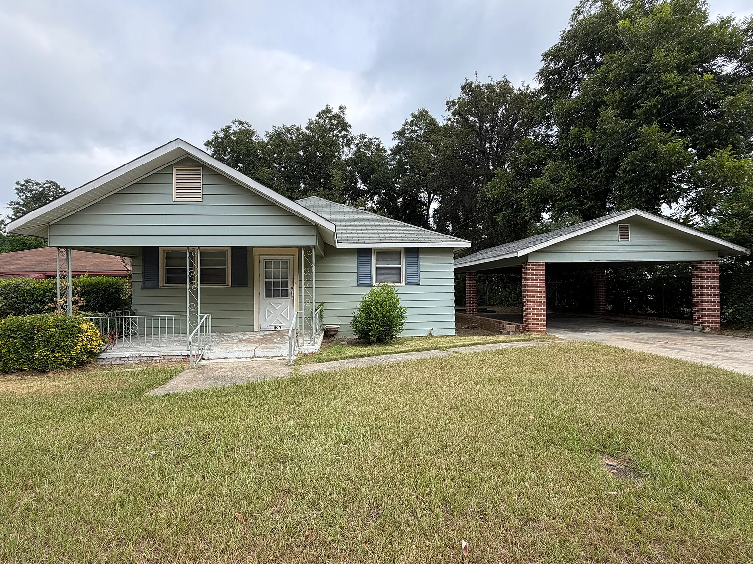 3 bed, 1214 sqft, $1,100 — Photo 2