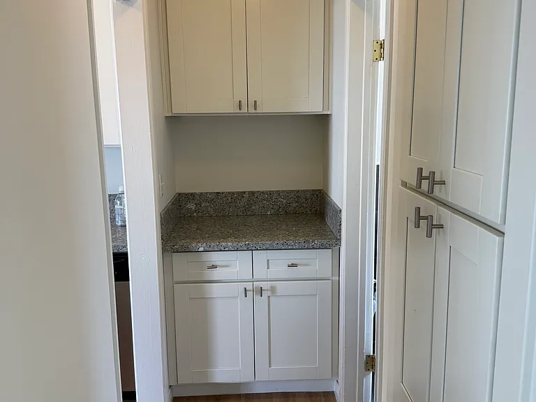 536 W Amerige Ave #C — Photo 7