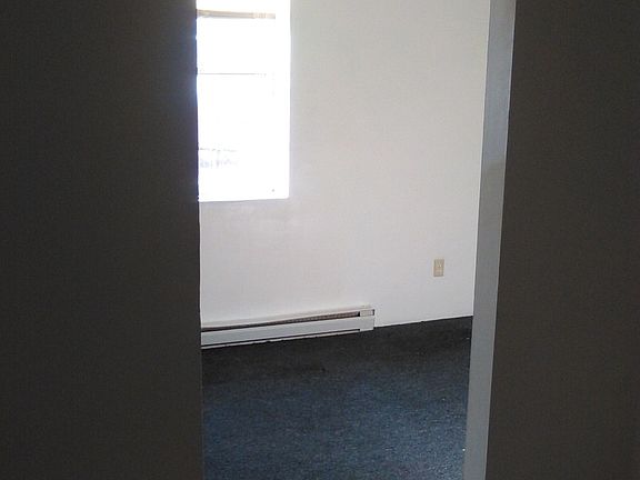 5th image of 37 N Mulberry St #6