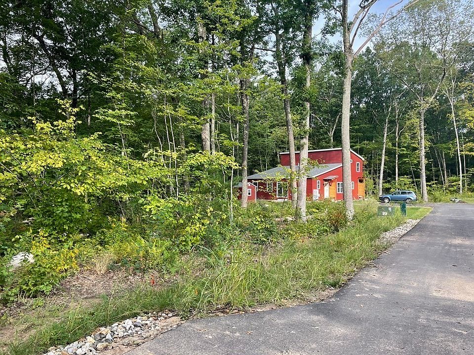 2nd image of 803 Burts Pit Rd