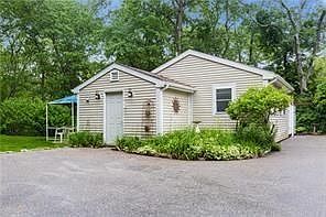 2nd image of 5075 Old Post Rd