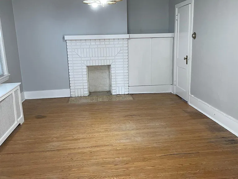 5567 Hobart St #2 — Photo 7