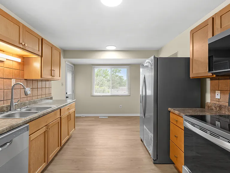 378 Novara Dr — Photo 7