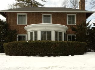 131 N Prairie St, Batavia, IL 60510