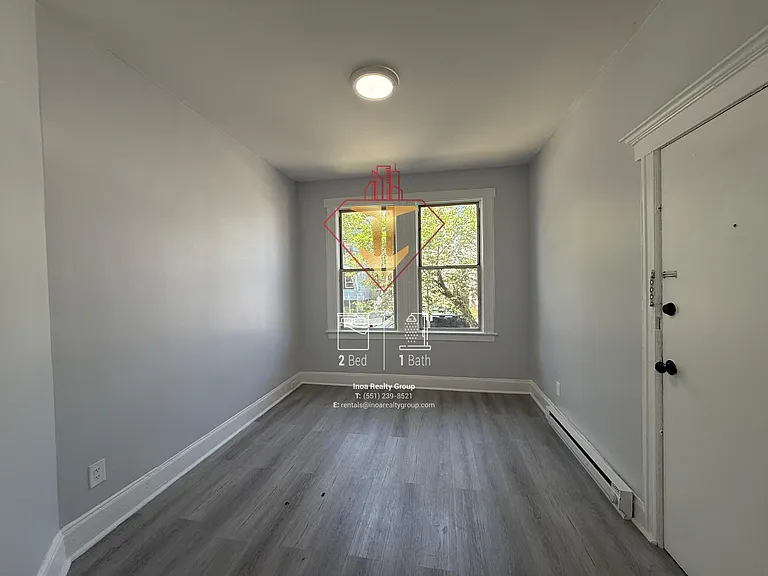 34 Clerk St #1R — Photo 7