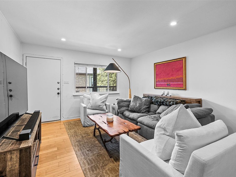 1st image of 2303 E Side Dr APT 210