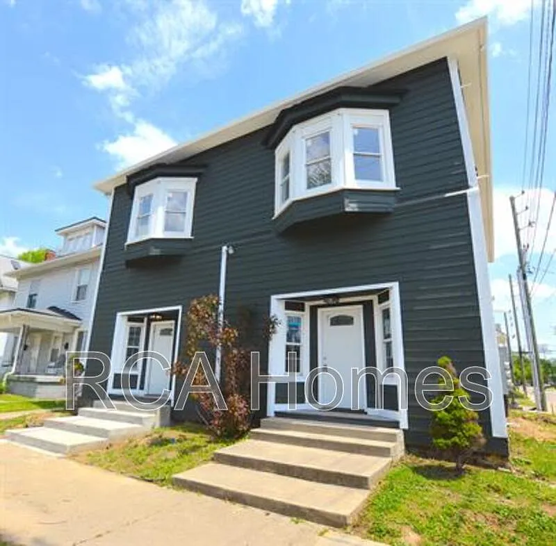 2 bed, 2.0 bath, 1179 sqft, $1,350 — Photo 1