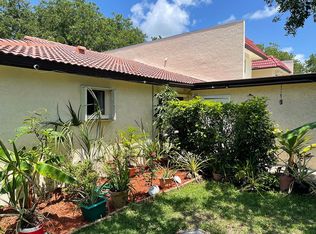 8735 Seagrape Ct, Cape Canaveral, FL 32920