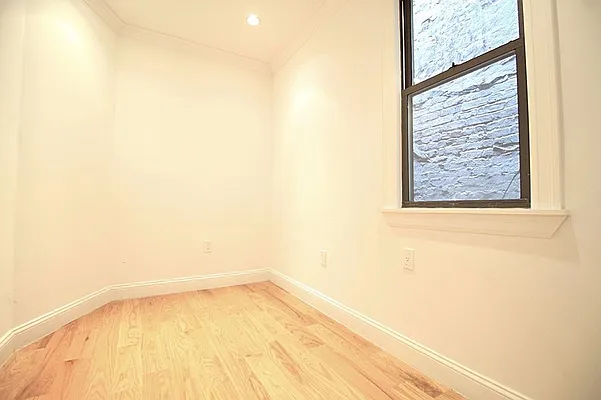 Rented by Bold New York | media 29