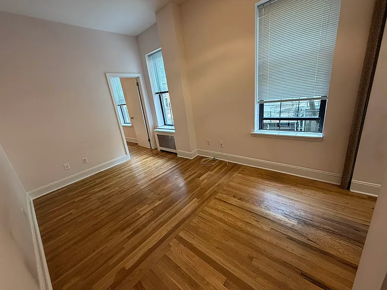 654 Amsterdam Ave #2B — Photo 1