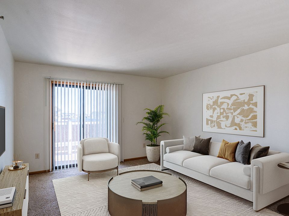 Grand Forks, ND Autumn Ridge Apartments | Living